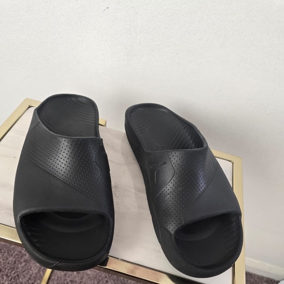 Nike Jordan Post Slides Sandals Mens Size 9A Color Black 0S600292-1 main image 4